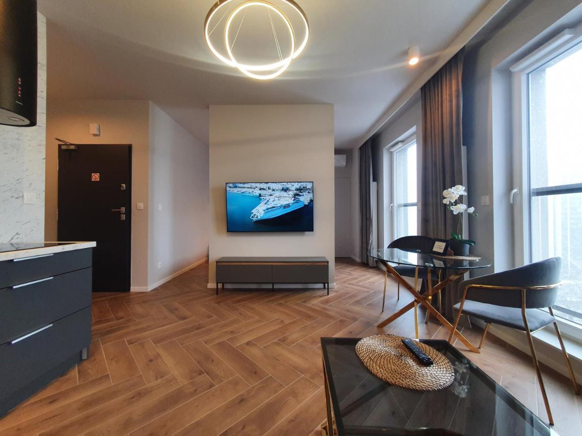 15 Pietro Sokolska 30 Towers Apartments - New- Lux- Parking- Sauna- Gym- And Good View From 15Th Floor Katowice Eksteriør bilde